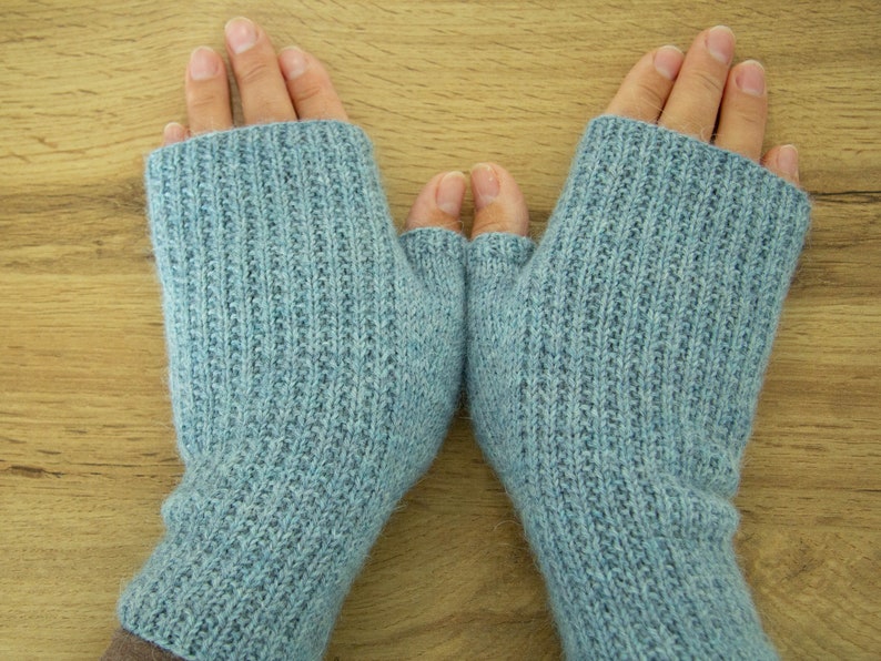 Fingerless Gloves Knitting Pattern