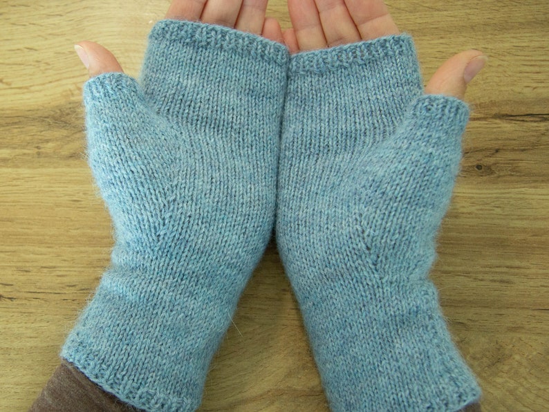 Fingerless Gloves Knitting Pattern
