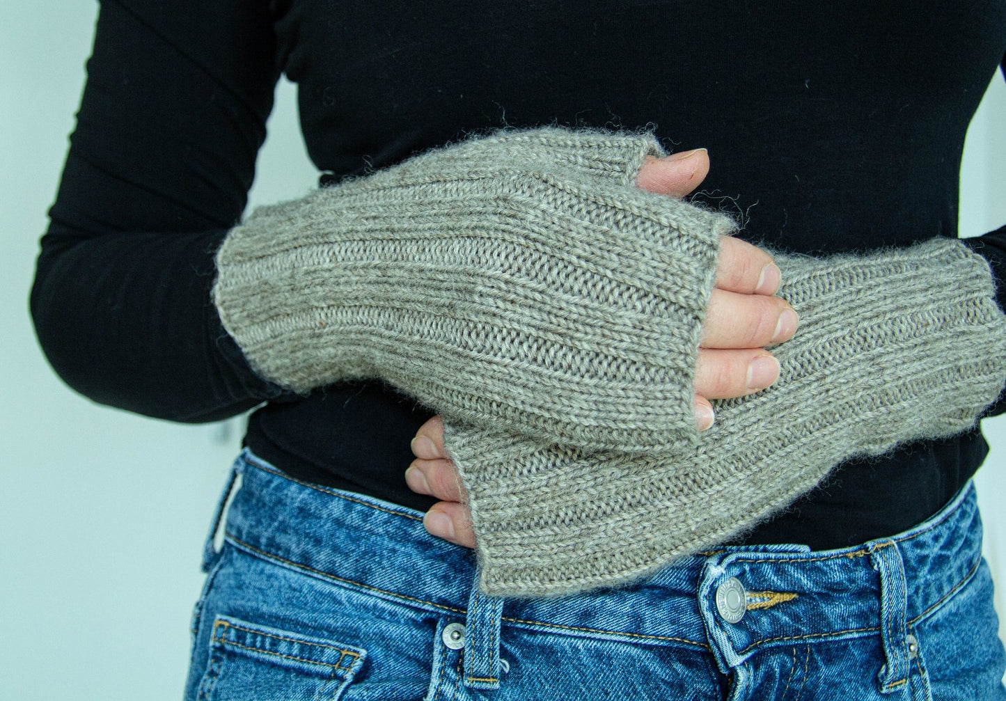 Ribbed Mitten Knitting Pattern